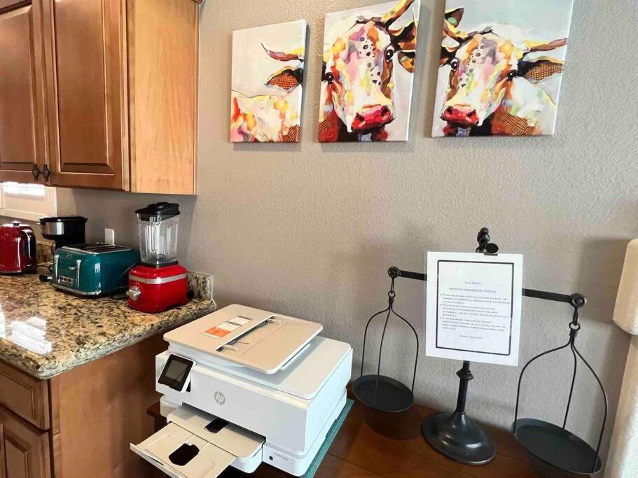 Amazing Heated Pool And Private Hot Tub 3Br In Heart Of Lv Villa Las Vegas Dış mekan fotoğraf