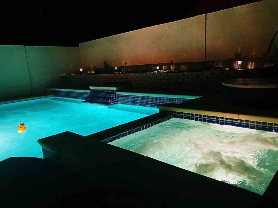 Amazing Heated Pool And Private Hot Tub 3Br In Heart Of Lv Villa Las Vegas Dış mekan fotoğraf
